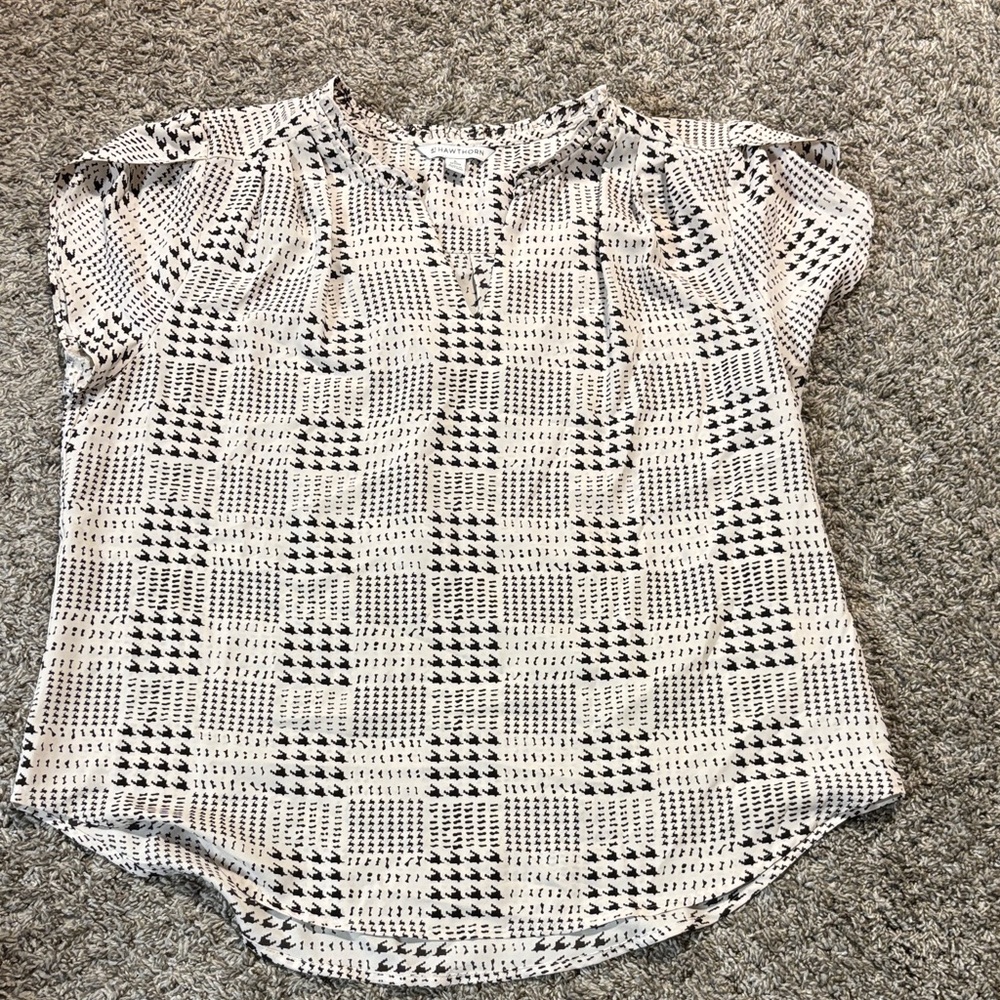 41 Hawthorn Tiffany Tulip Sleeve Blouse